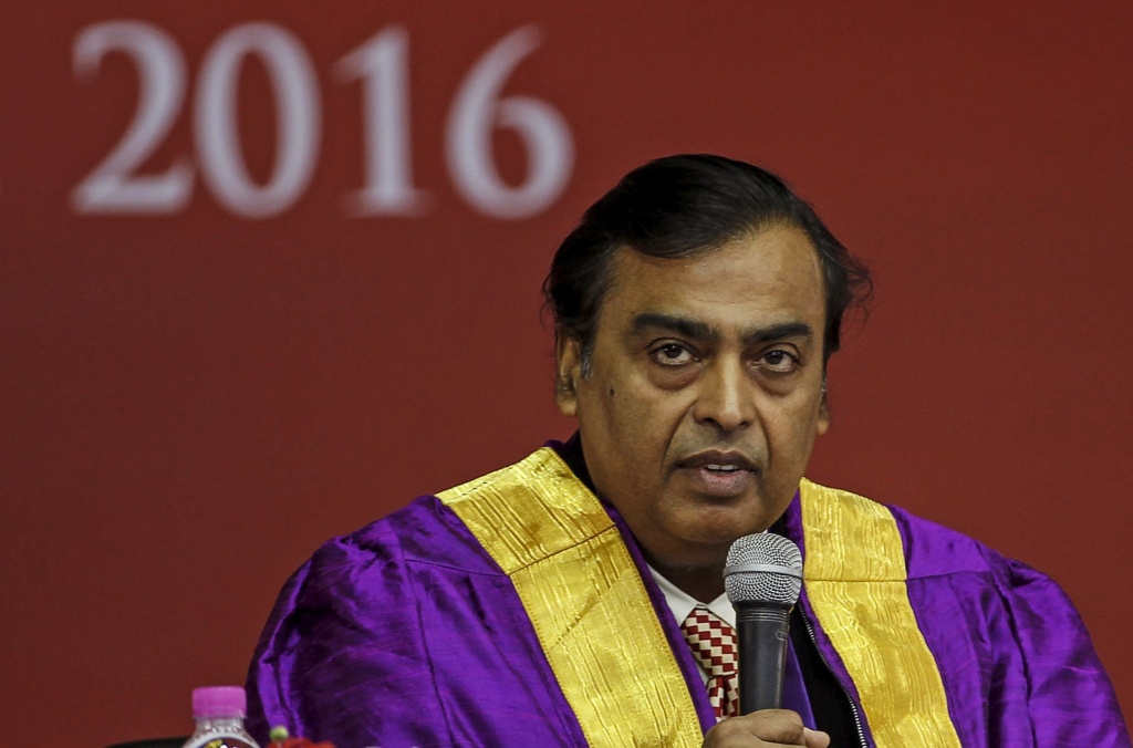 Mukesh Ambani, chairman of Reliance Industries Ltd., attends a convocation ceremony at Pandit Deendayal Petroleum University (PDPU) in Gandhinagar, Gujarat, March 6, 2016. REUTERS/Amit Dave