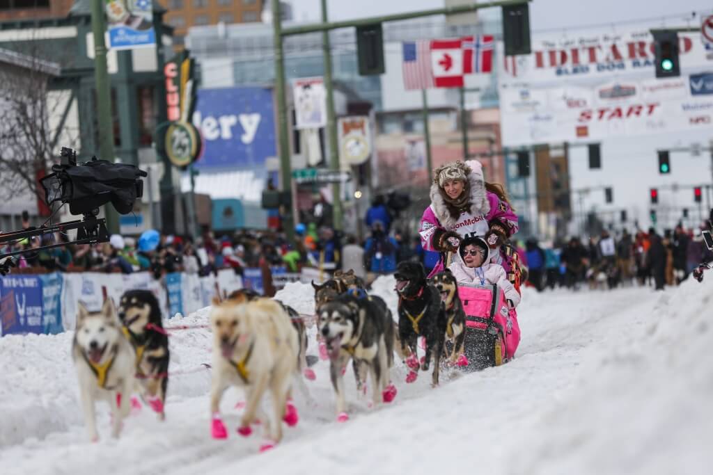 Alaskan musher DeeDee Jonrowe and her team leave the ceremonial start of the Iditarod Trail Sled Dog Race to begin the near 1,000-mile (1,600-km) journey through Alaska's frigid wilderness in downtown Anchorage, Alaska March 5, 2016. REUTERS/Nathaniel Wilder