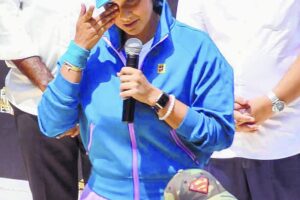 Sania Mirza bids tearful goodbye to Tennis in Hyderabad