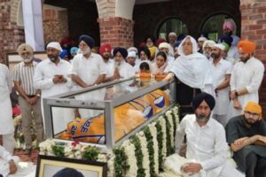 A large number of people pay their last respects to Parkash Singh Badal at Badal village